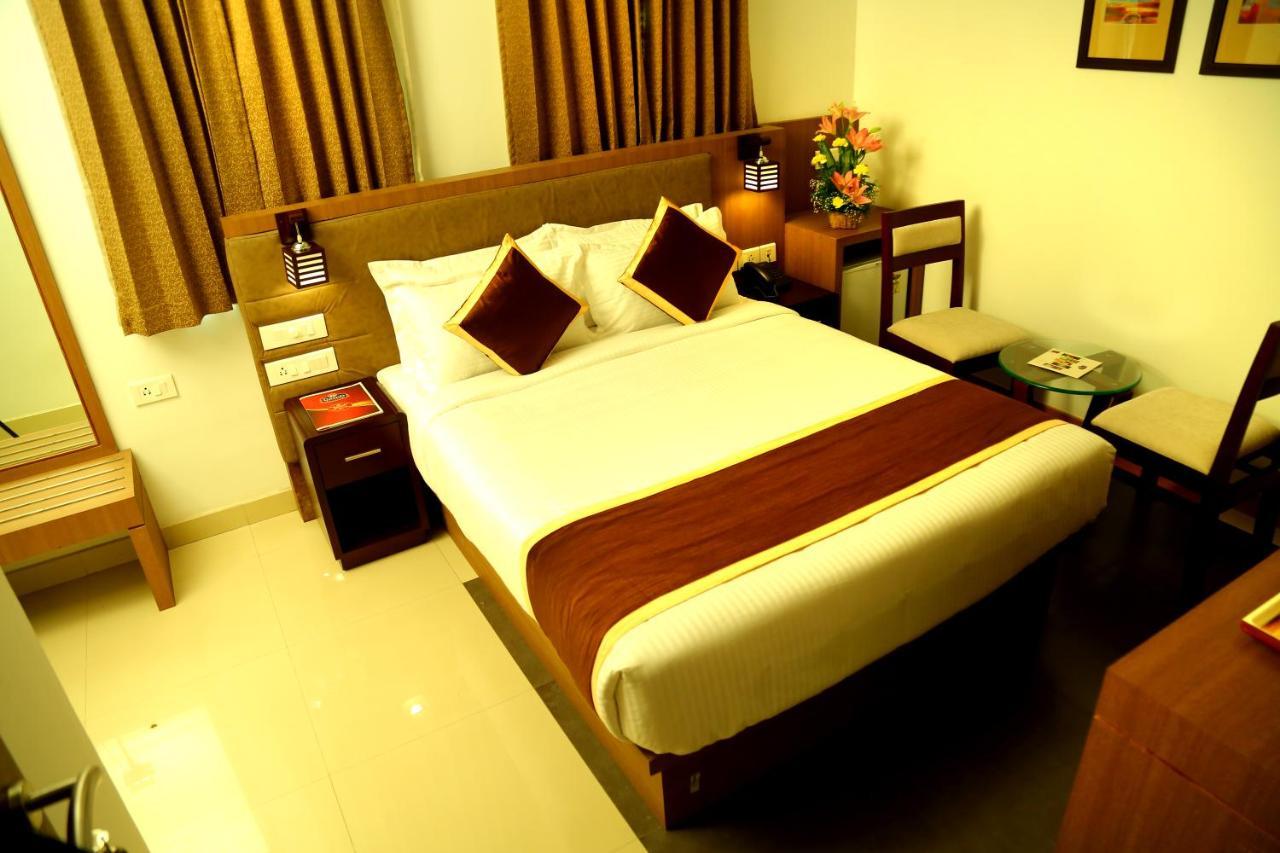 Hotel De Grand Calicut Eksteriør billede