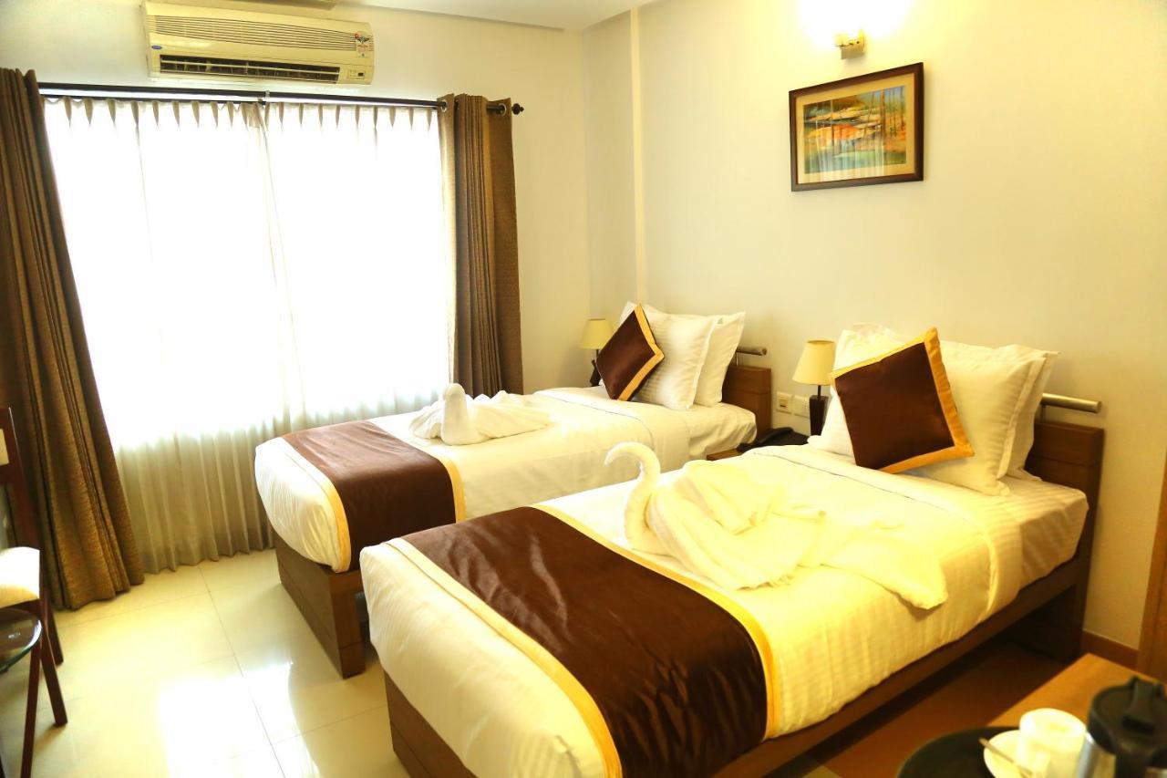 Hotel De Grand Calicut Eksteriør billede