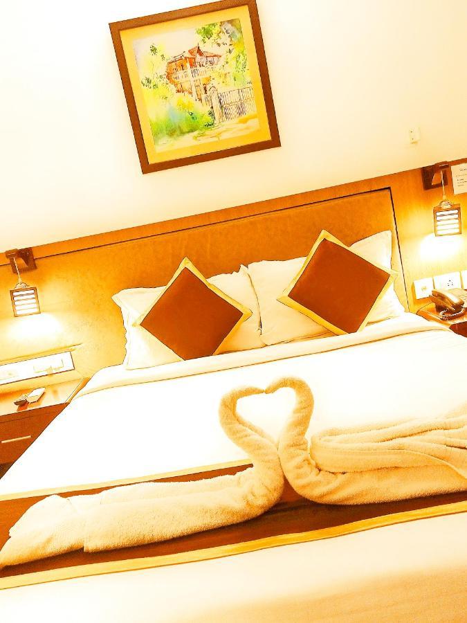 Hotel De Grand Calicut Eksteriør billede